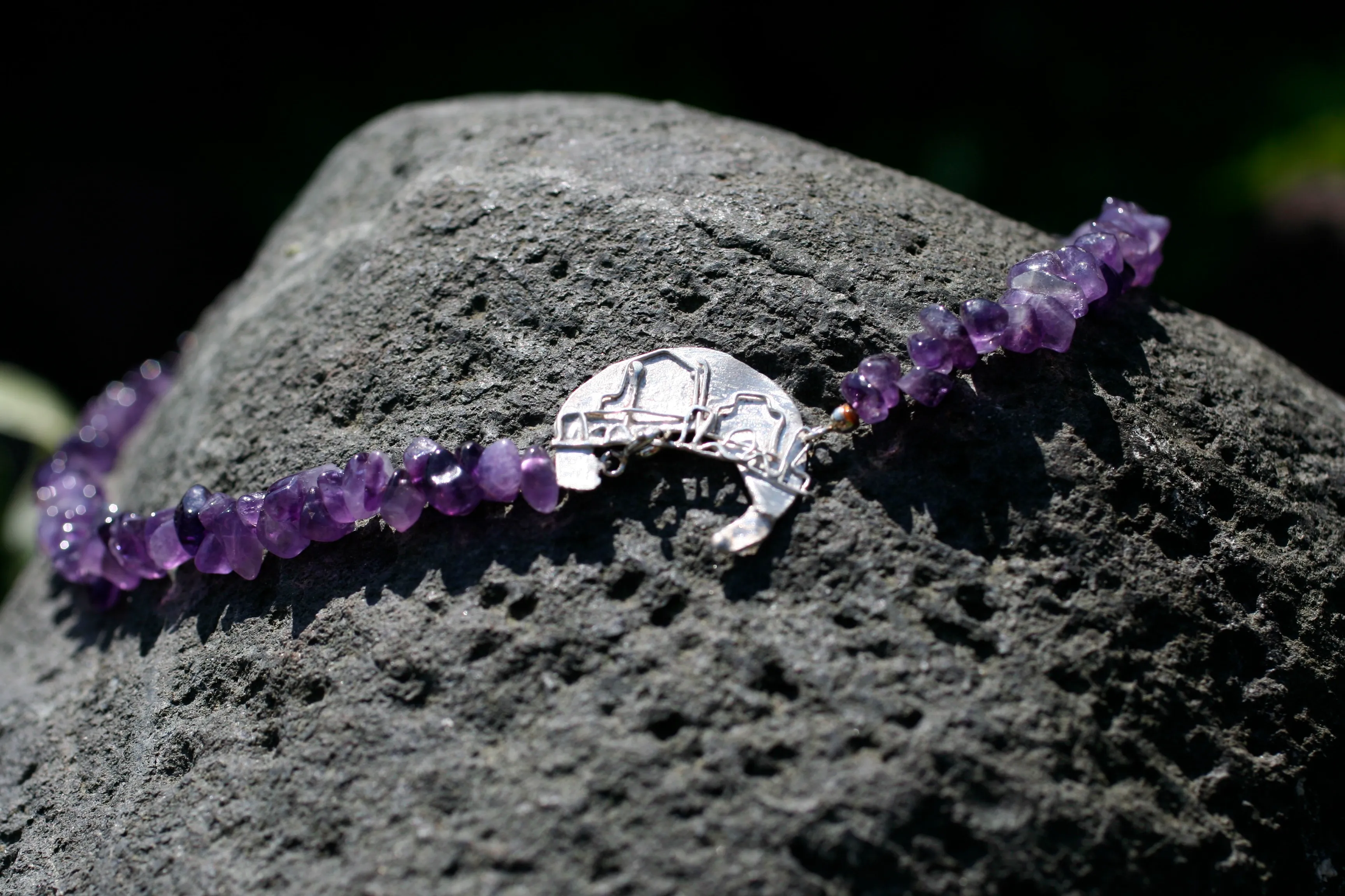 Amethist collier met zilveren hangerslot
